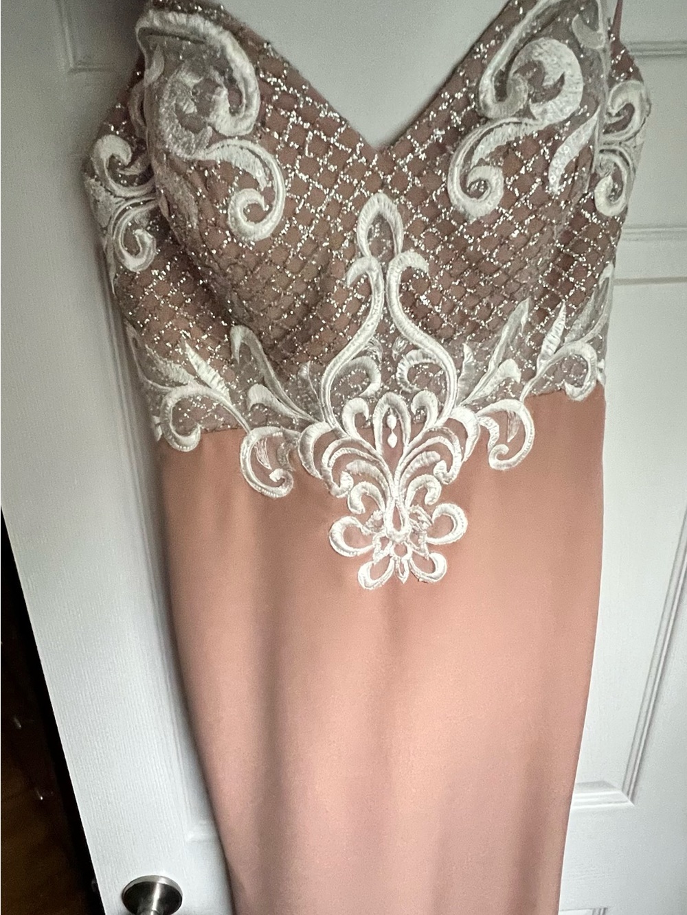 Embellished Pink Evening Dress with Lace Appliqué